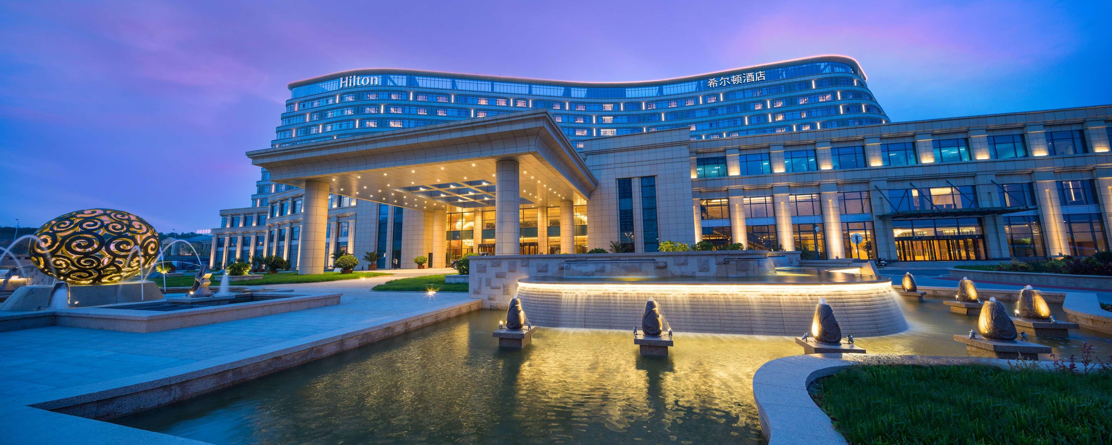 Hilton Urumqi Buitenkant foto