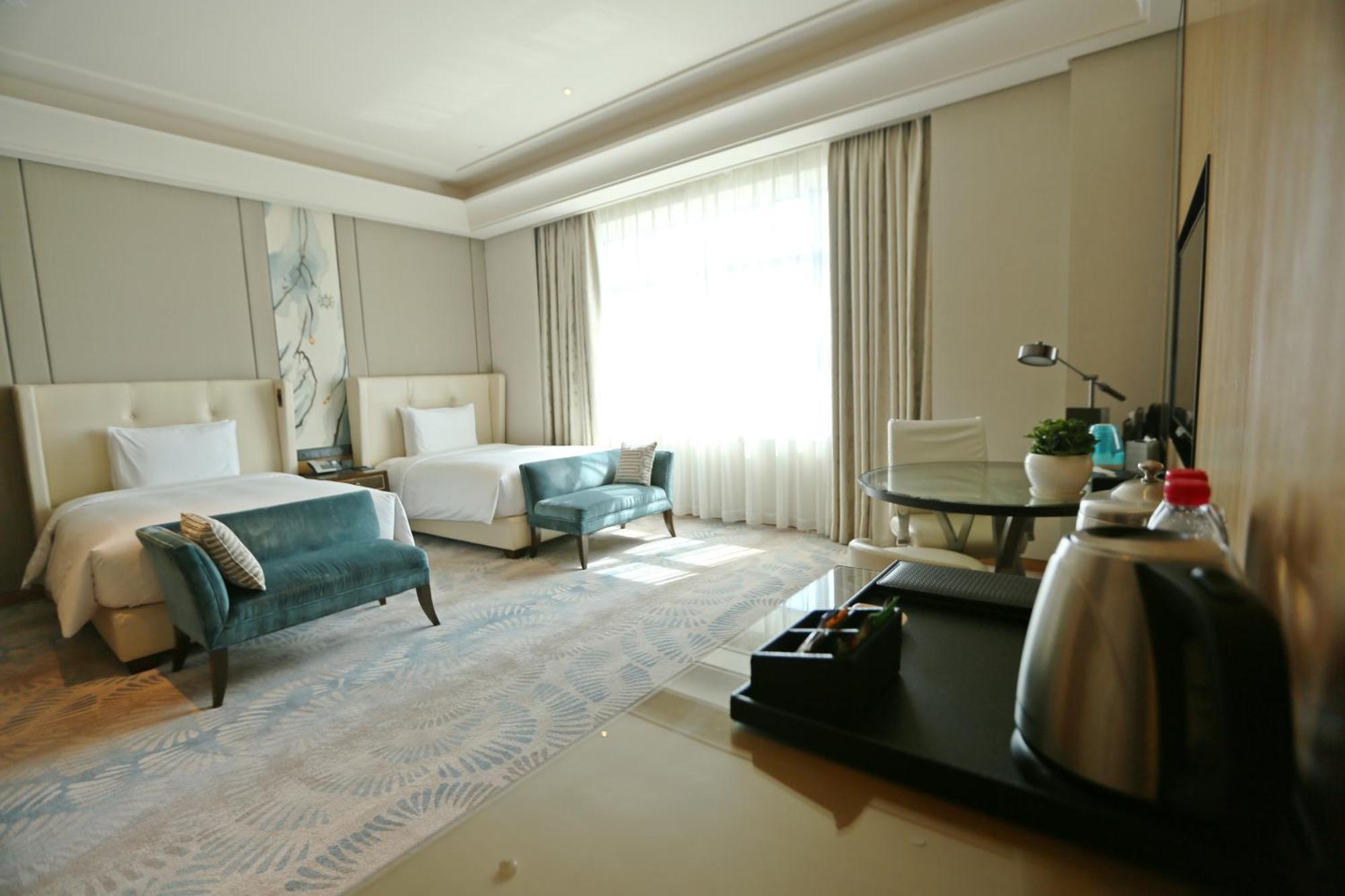 Hilton Urumqi Buitenkant foto